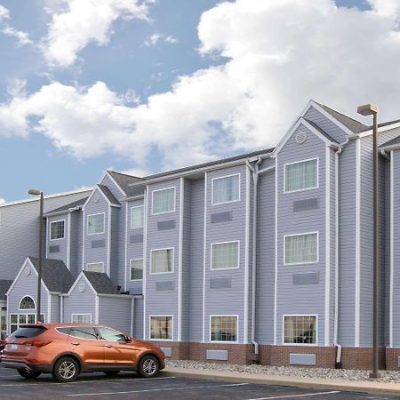 Microtel Inn & Suites By Wyndham Delphos Bagian luar foto