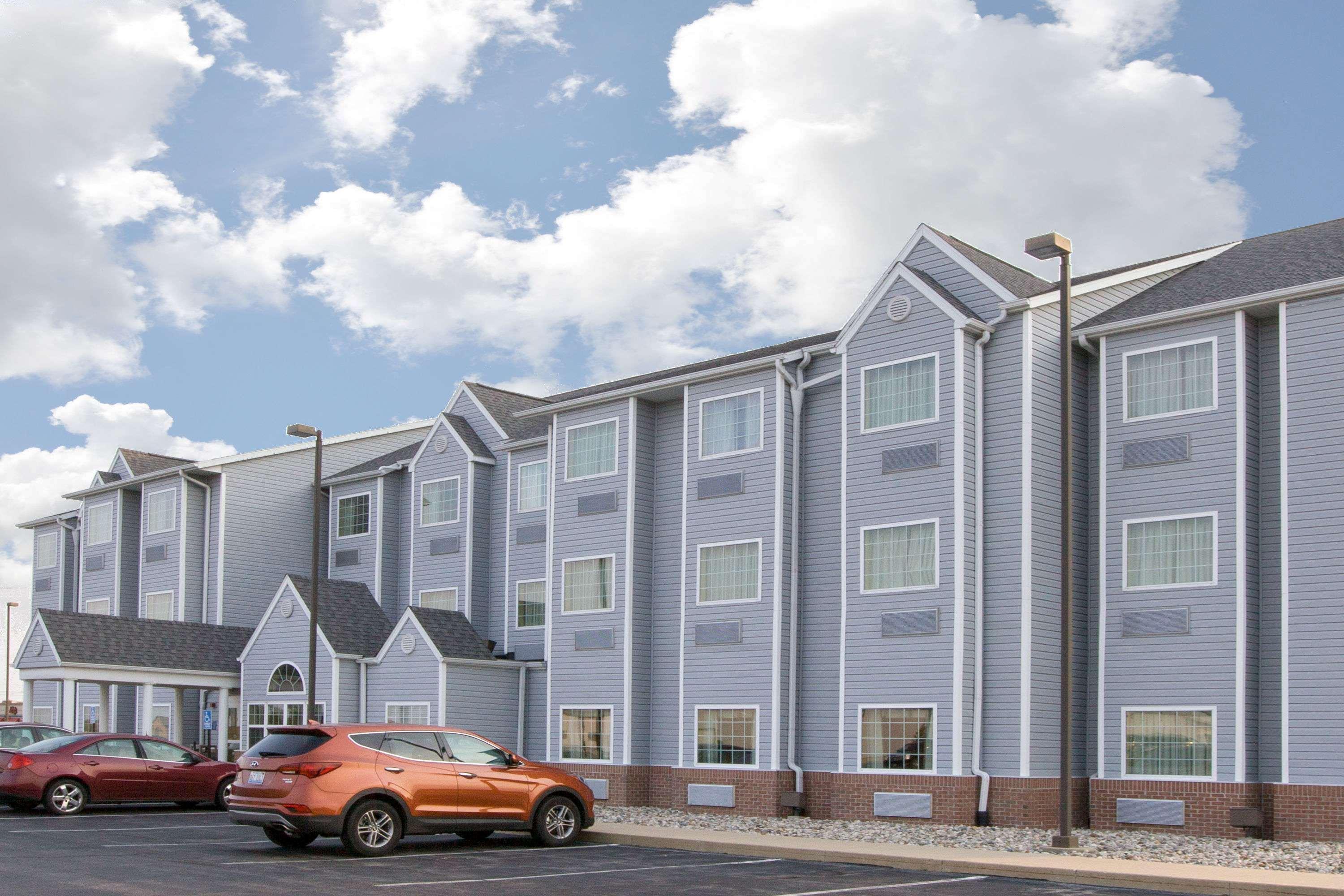 Microtel Inn & Suites By Wyndham Delphos Bagian luar foto